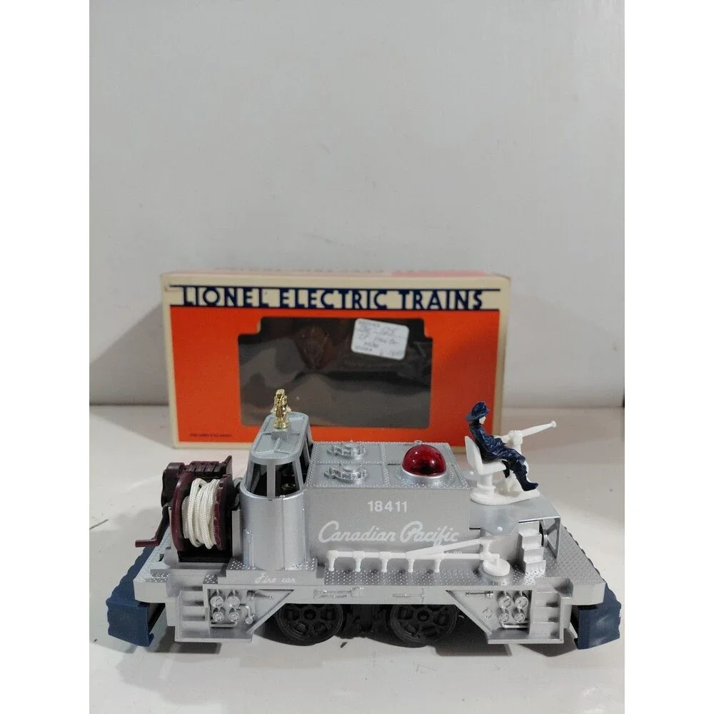 Lionel 6-18411 O Gauge Model Railroad Canadian Pacific Fire Fighter Car w/Box